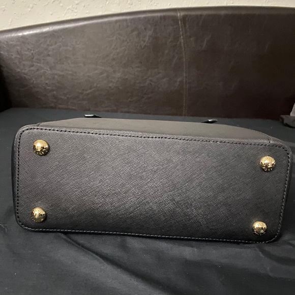 Michael Kors Handbag - Picture 4 of 4